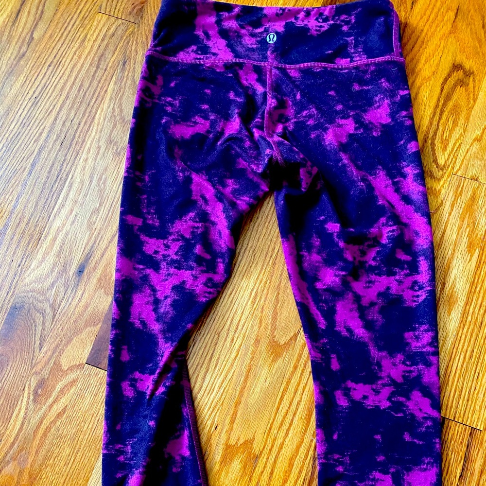 Lululemon Wunder Under crop size 4
